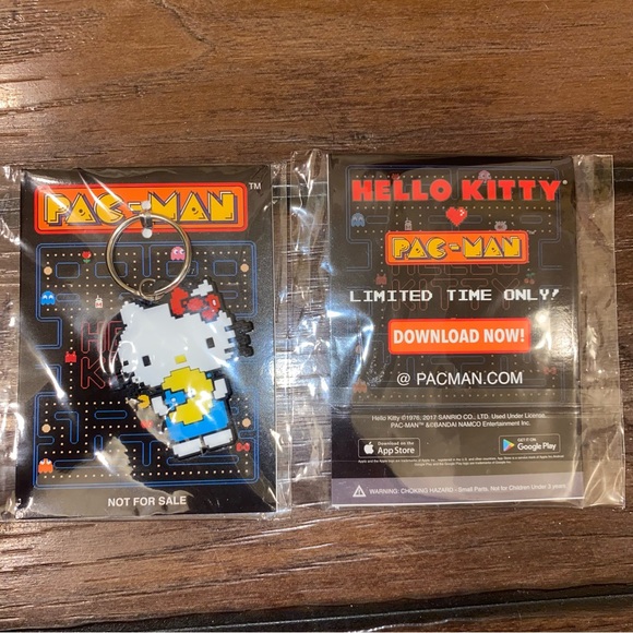 Hello Kitty x PacMan Pac-Man Colab Keychain - Picture 2 of 3